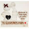 marco para ecografía en madera con diseño de los papás y corazón con frase